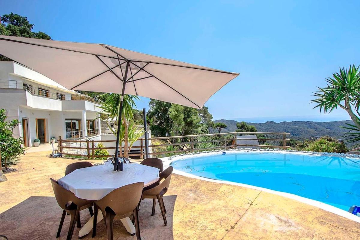 Catalunya Casas Modern Magnificence , Only A Few Km To The Beach! Sant Cebrià de Vallalta Exterior photo